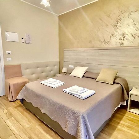Oasi Perla Del Mare Rooms Aci Castello Exterior photo
